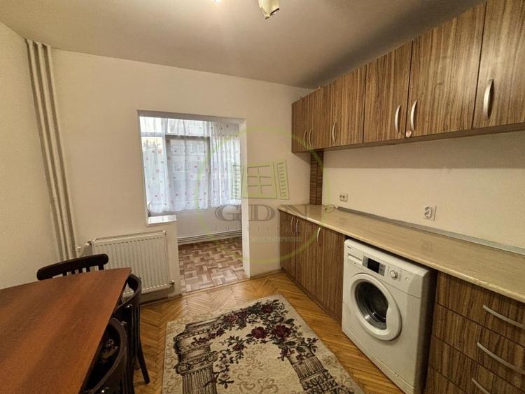 Apartament cu 2 camere decomandat, mobilat în Lăpuș Argeș