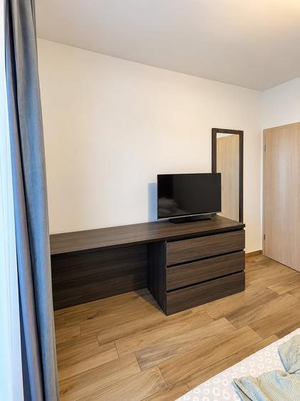 Apartament cu 2 camere semidecomandat în Ghiroda