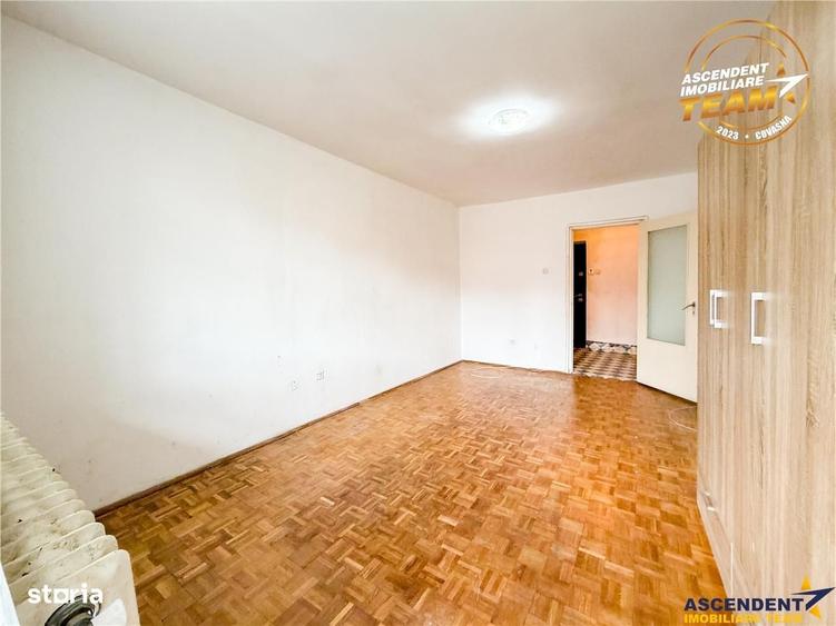 Apartament cu 2 camere, mobilat în Simeria