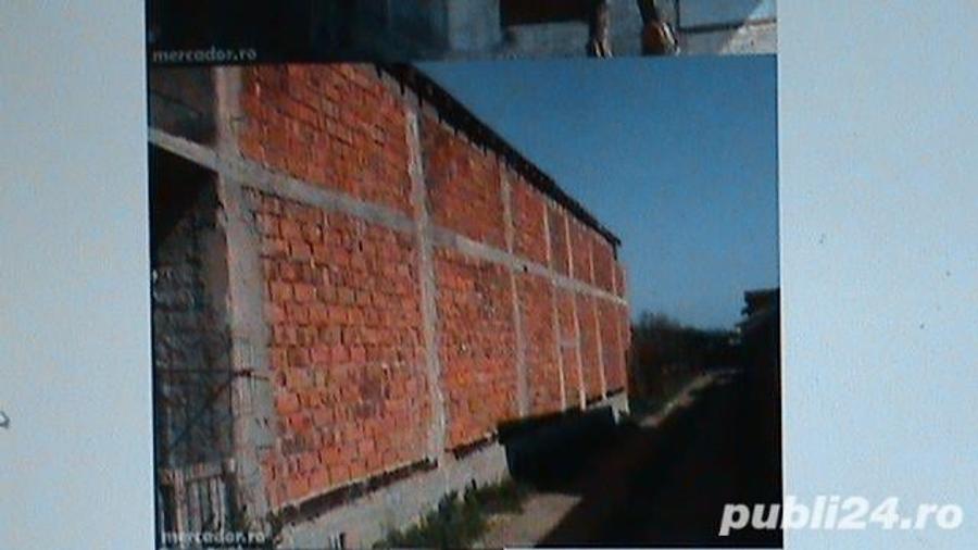 Casă cu 6 camere cu Teren 800 Mp în 1 Decembrie