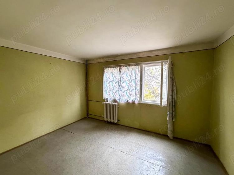 Apartament cu 3 camere decomandat în Decebal