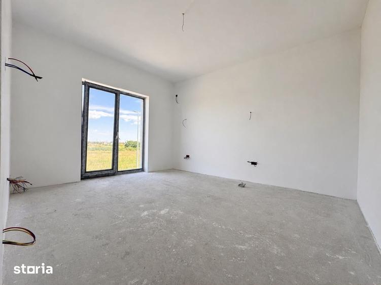 Casă cu 3 camere cu Teren 252 Mp în Moșnița Nouă