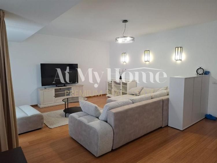 Apartament cu 4 camere decomandat, mobilat în Pipera