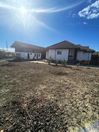 Casă cu 3 camere cu Teren 700 Mp în Copăcelu