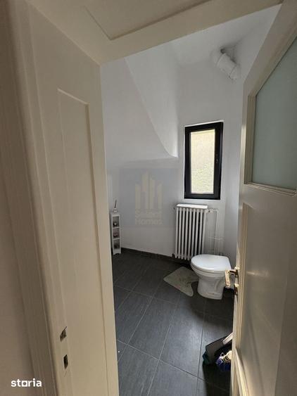 Casă cu 9 camere cu Teren 300 Mp în Eminescu