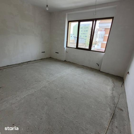 Apartament cu 3 camere în Ultracentral