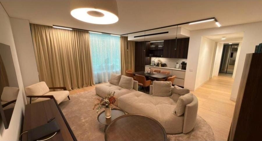 Apartament cu 4 camere decomandat, mobilat în Dorobanți