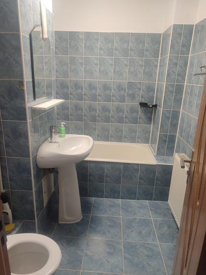 Apartament cu 3 camere decomandat în Tudor
