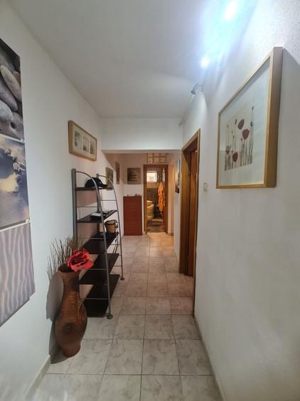 Apartament cu 2 camere decomandat în Mazepa 2