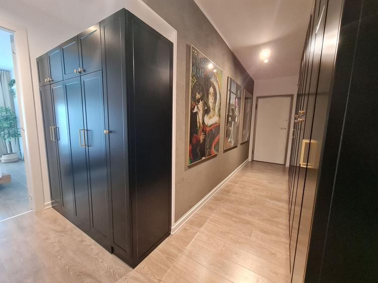 Apartament cu 3 camere decomandat în Aviației