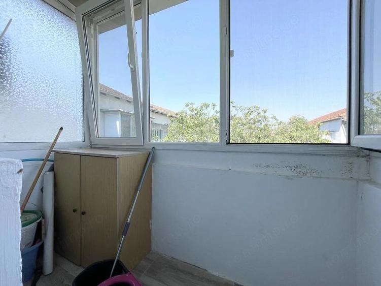 Garsonieră decomandată în Girocului
