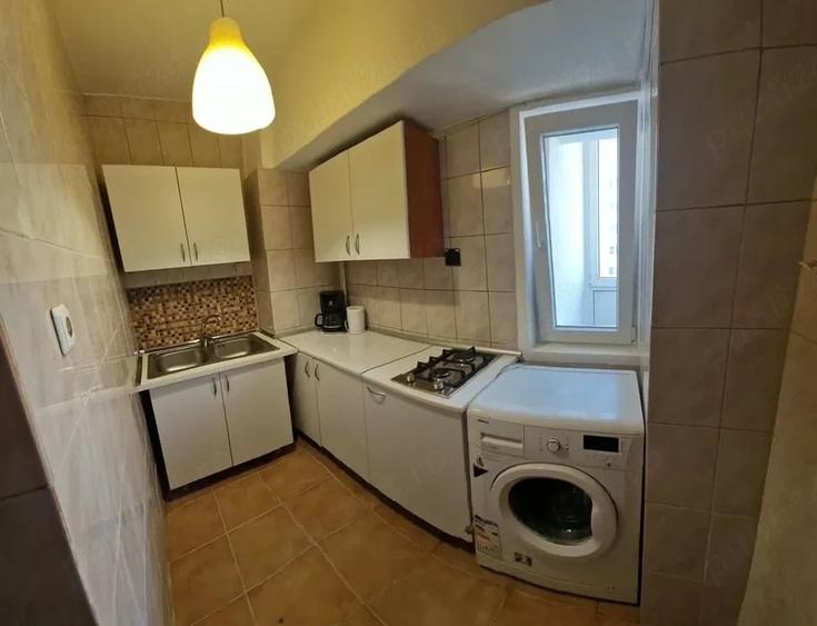 Garsonieră decomandată în Tei