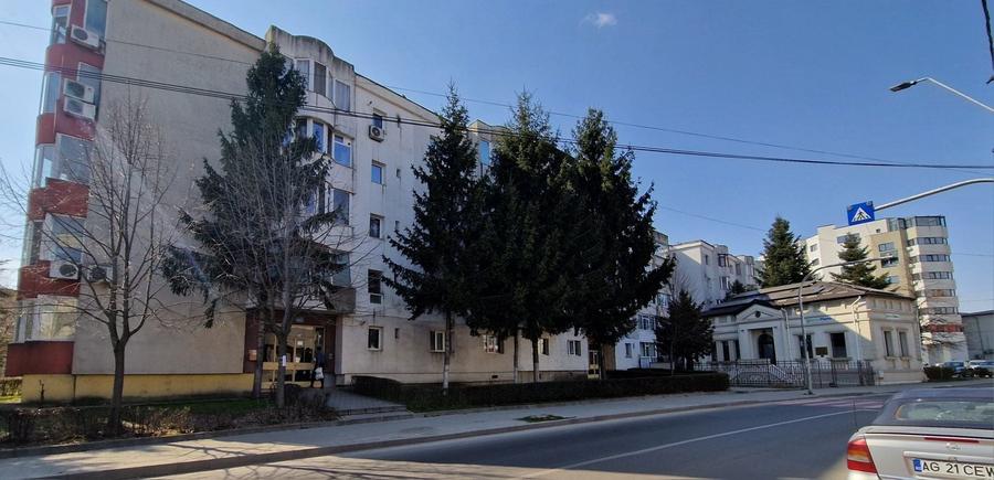 Garsonieră decomandată în Exercițiu