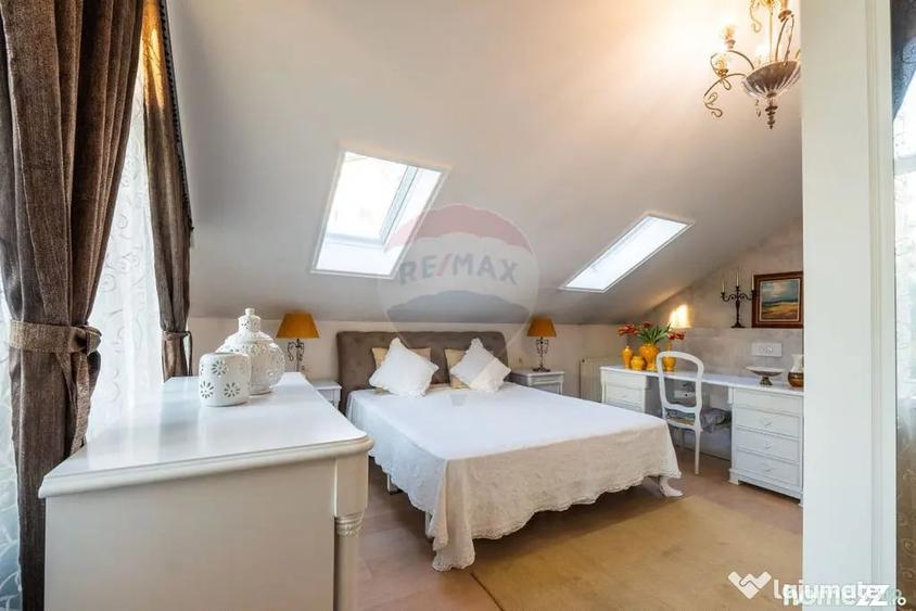 Casă cu 7 camere cu Teren 868 Mp în Trivale