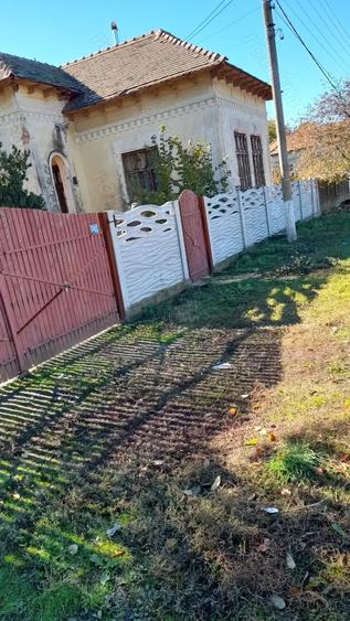 Casă cu 4 camere în Șiacu