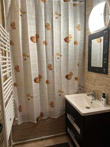 Apartament cu 2 camere decomandat în Micro 20