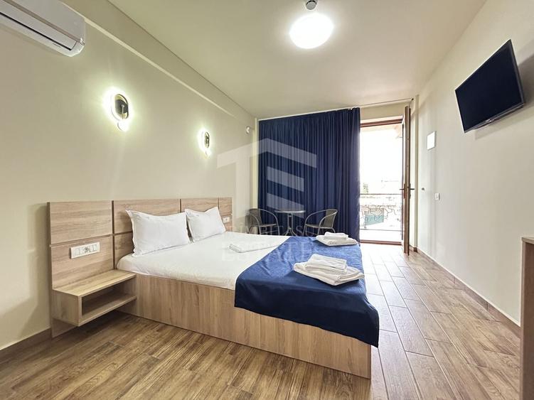 Casă individuală cu 16 camere cu Canalizare în Central