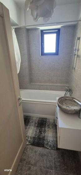 Apartament cu 3 camere, mobilat în Tomis Plus