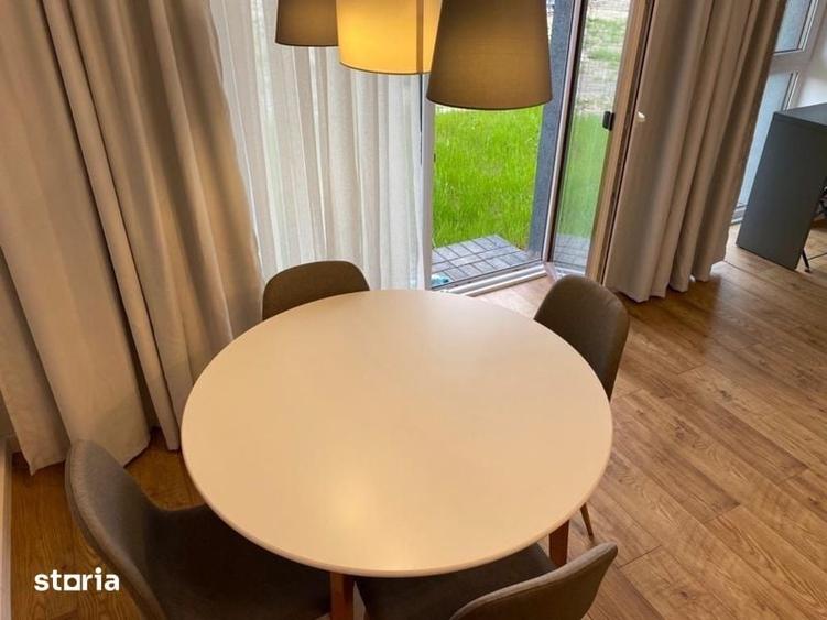 Apartament cu 2 camere decomandat în Tractorul