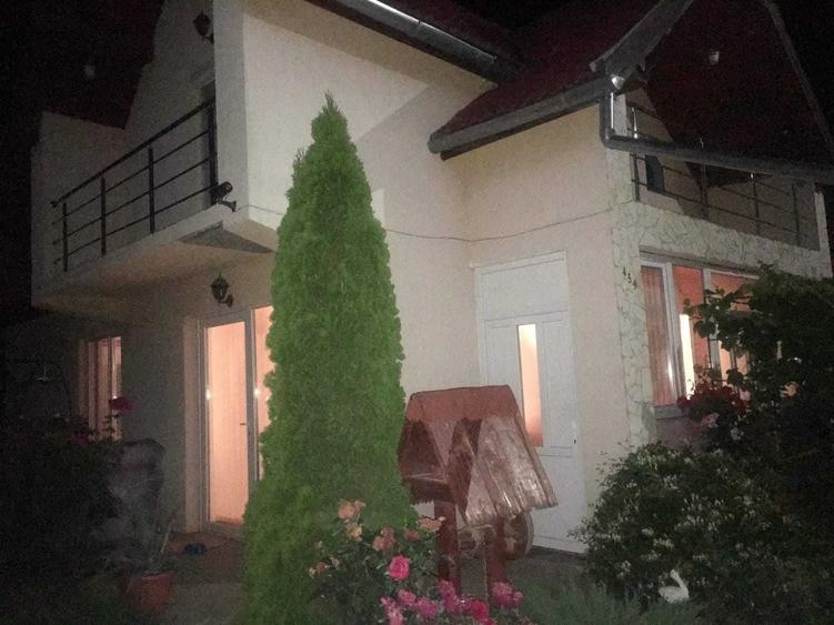 Casă cu 4 camere în Central