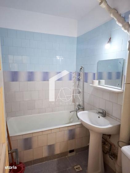 Apartament cu 2 camere semidecomandat în Fundeni