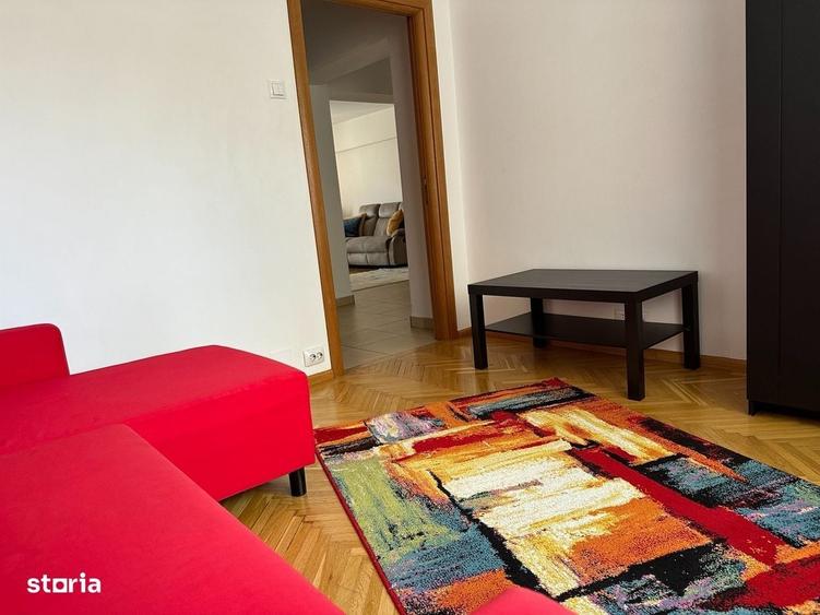 Apartament cu 4 camere decomandat în Lahovari
