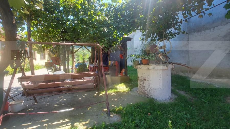 Casă cu 3 camere cu Teren 1800 Mp în Araci
