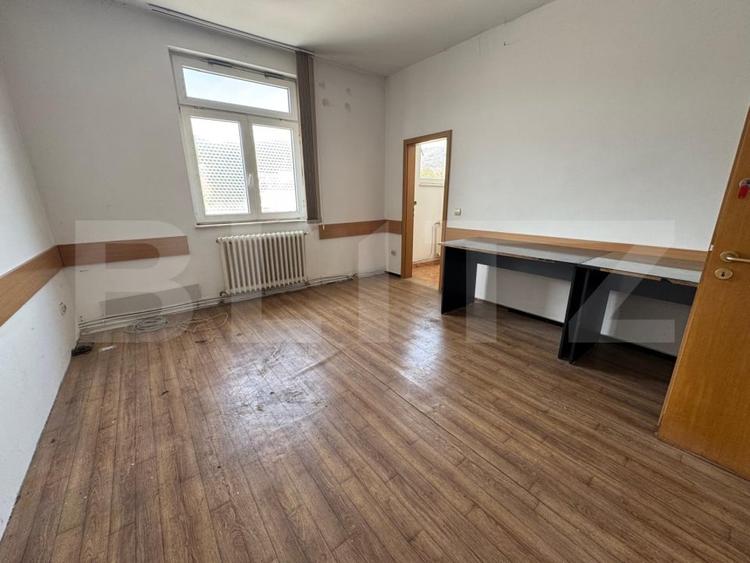 Birou, de 140 mp, în Mihai Eminescu