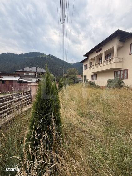 Casă cu 7 camere cu Teren 671 Mp în Central