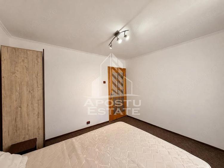 Apartament cu 2 camere decomandat în Lipovei