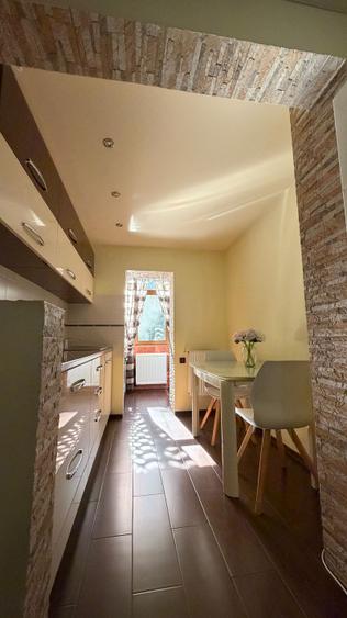 Apartament cu 2 camere decomandat în Școlilor