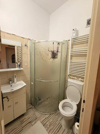 Garsonieră decomandată în Central