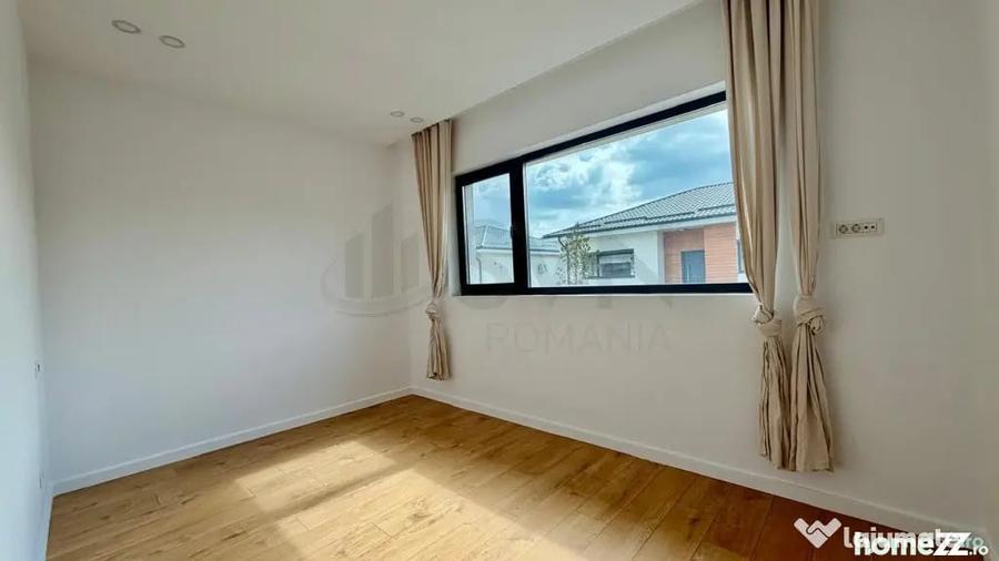 Casă cu 4 camere cu Teren 330 Mp în Tunari