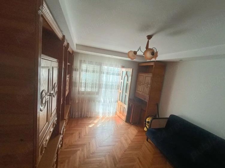 Apartament cu 4 camere decomandat în Burdujeni