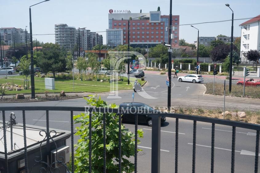 Spațiu comercial, de 300 mp, în Decebal
