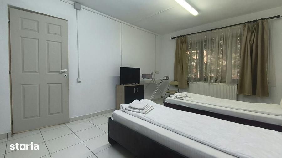 Apartament cu 4 camere decomandat în Piața Centrală