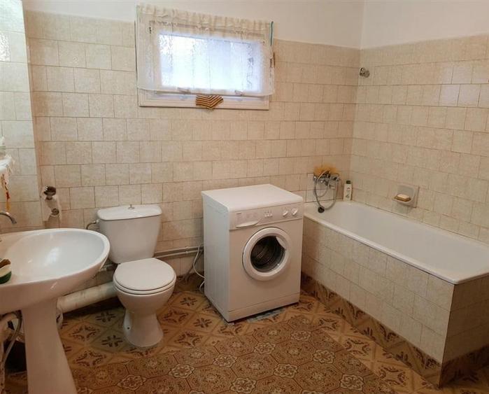 Casă individuală cu 7 camere cu Canalizare în Burdujeni