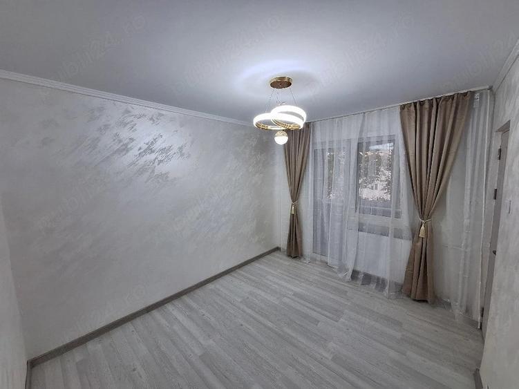 Apartament cu 3 camere semidecomandat în Tomis Nord