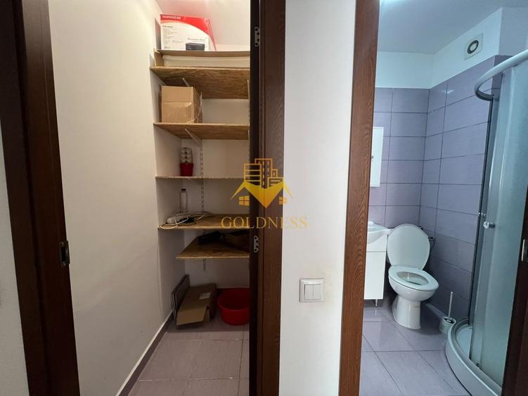 Apartament cu 3 camere semidecomandat, mobilat în Iris