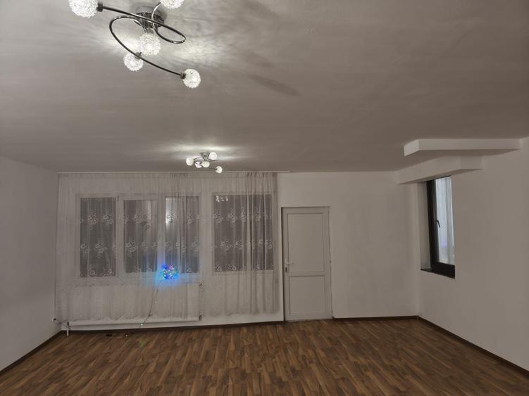 Apartament cu 2 camere semidecomandat în Cozieni