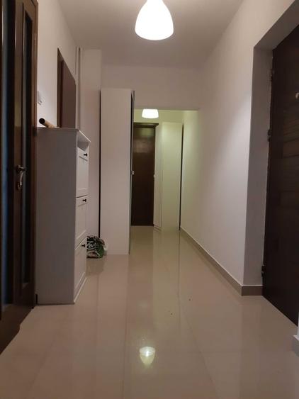 Apartament cu 2 camere decomandat, mobilat în Eroii Revoluției