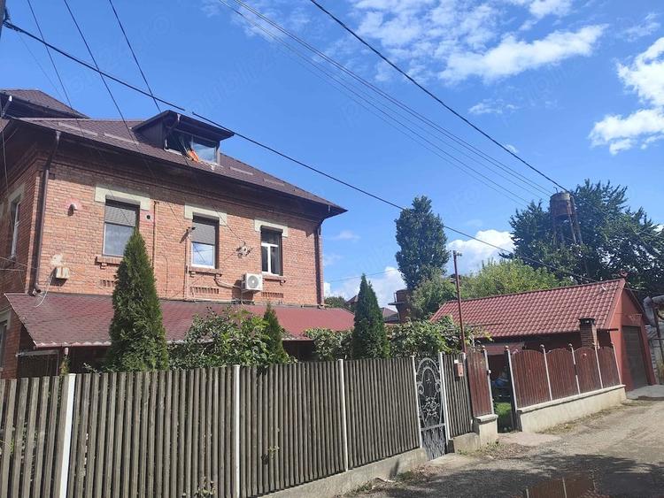 Casă cu 4 camere cu Teren 140 Mp în Exterior Vest