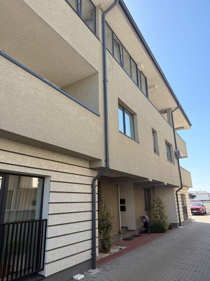 Proprietar inchiriez apartament Dumbravita str.Ion Creanga - 8