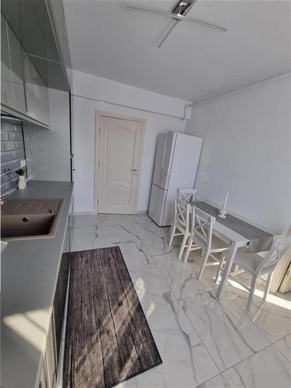 Apartament cu 2 camere decomandat, mobilat în Cuza Vodă