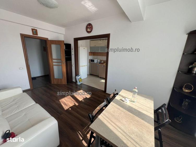 Apartament cu 3 camere, mobilat în Central — fotografia 3