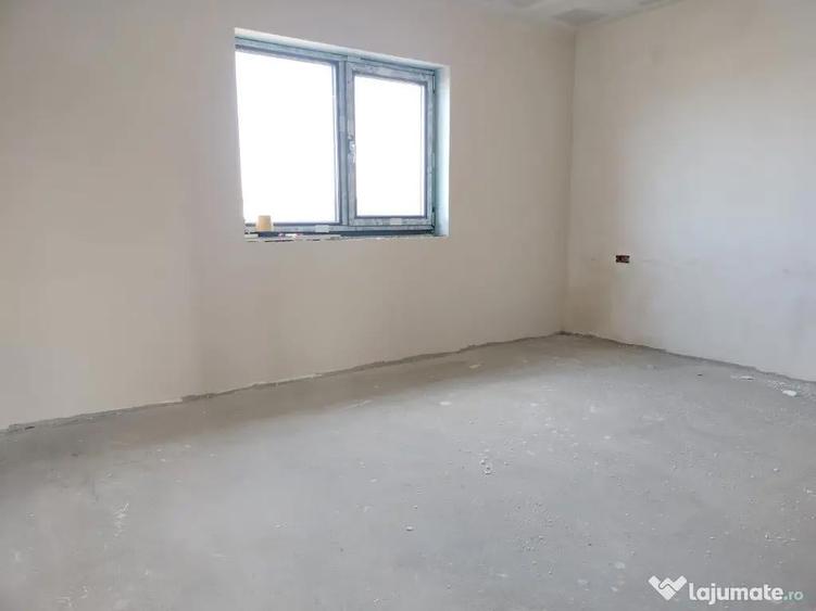 Casă cu 4 camere cu Teren 350 Mp în Tărlungeni