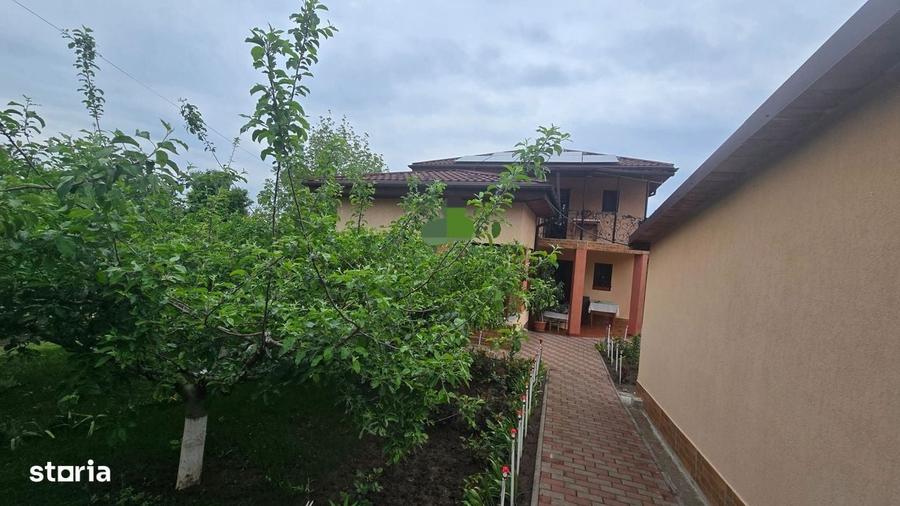Casă cu 4 camere cu Teren 502 Mp în Galata