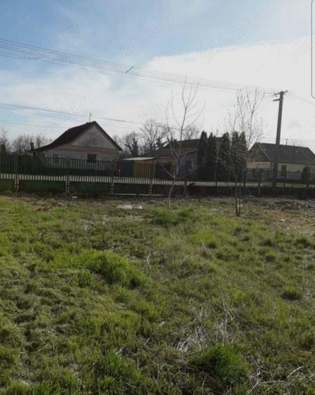 Teren de 1290 mp, în Turnu