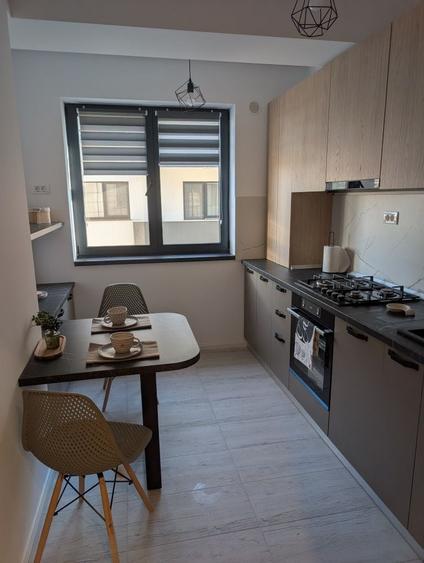 Apartament cu 2 camere decomandat în Aeroport