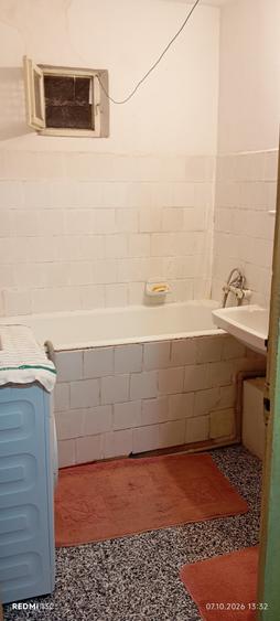 Apartament cu 3 camere semidecomandat în Mihai Bravu